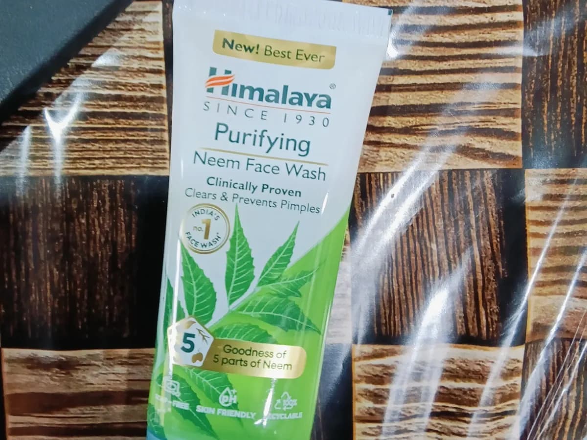 Himalaya neem face wash 