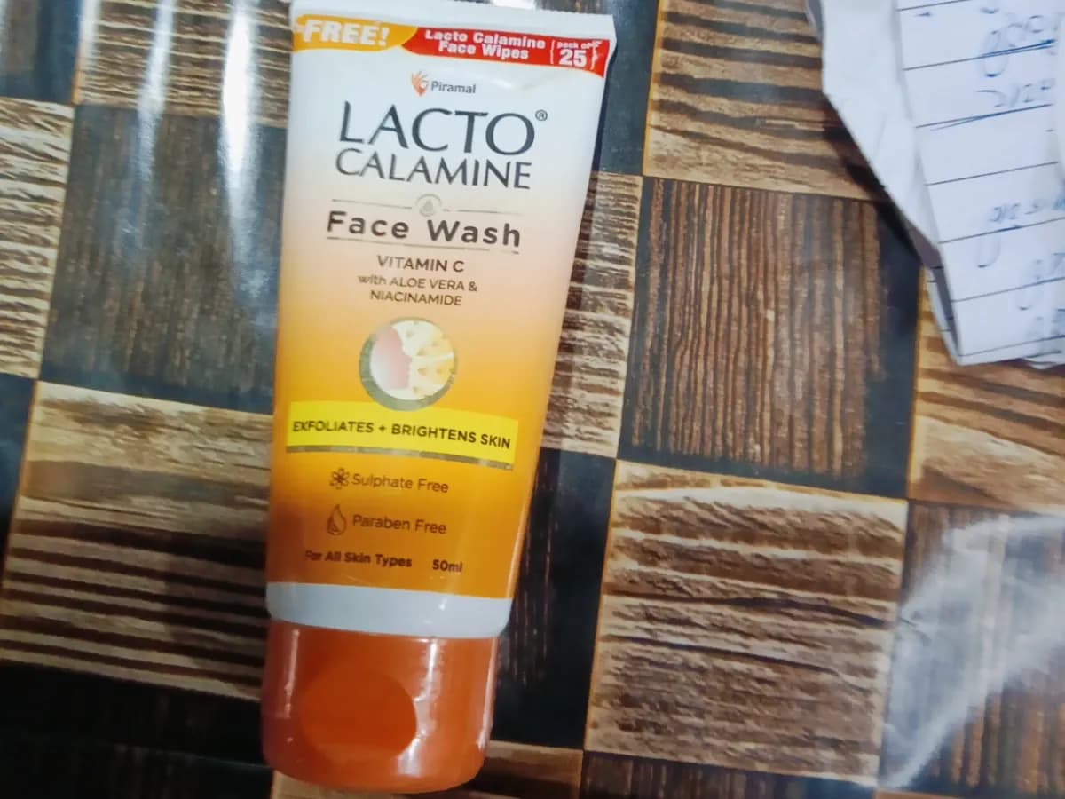 Lacto face wash 